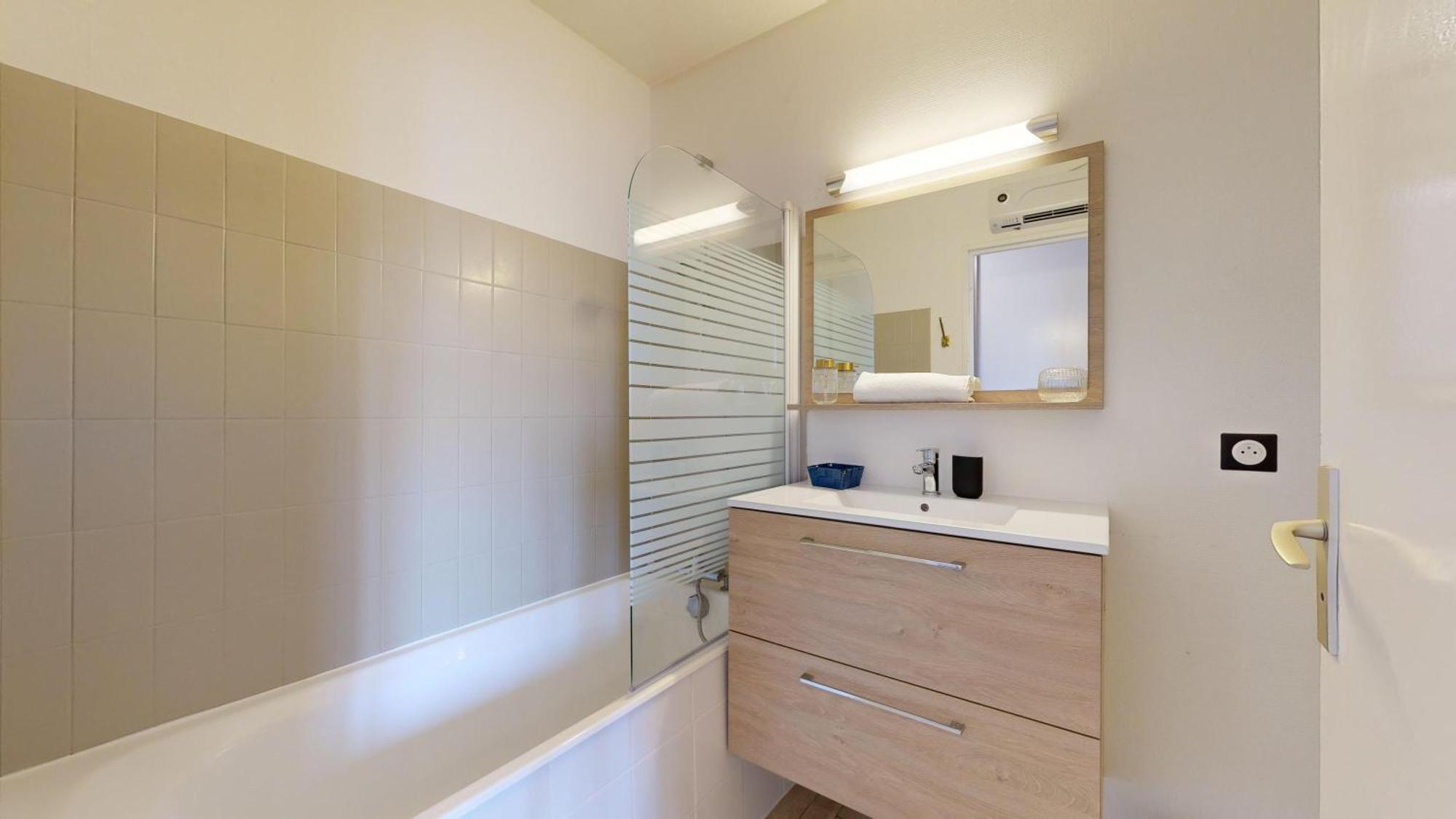 Expat Renting - L'Orient Express - Parking - Wifi Apartman Toulouse Kültér fotó